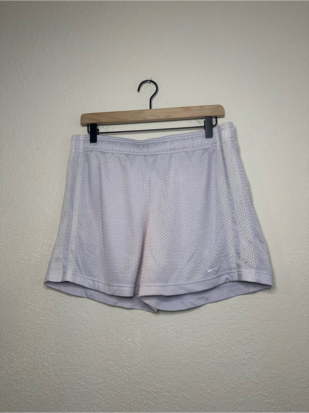 Nike Women's Light Lavender Mesh Athletic Shorts Size Small